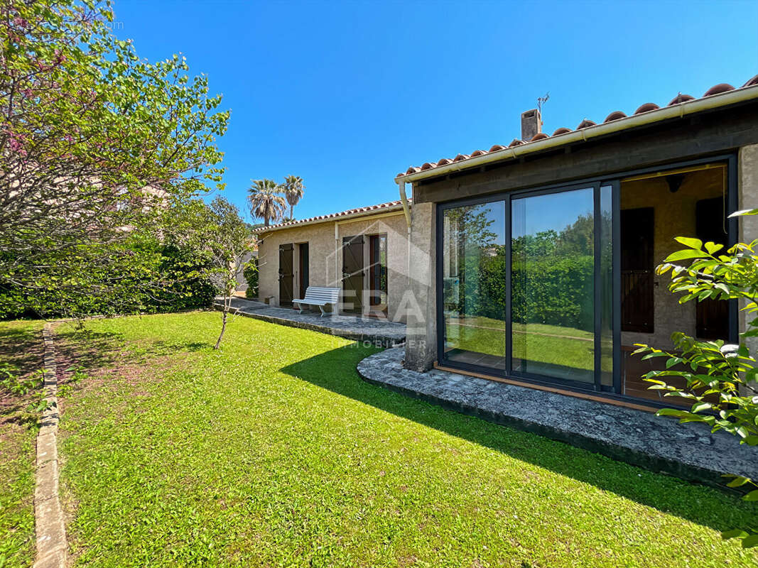 Maison à MOUANS-SARTOUX