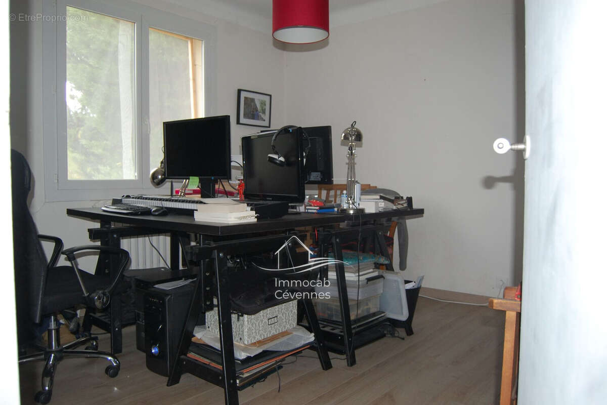 Maison à RIBAUTE-LES-TAVERNES