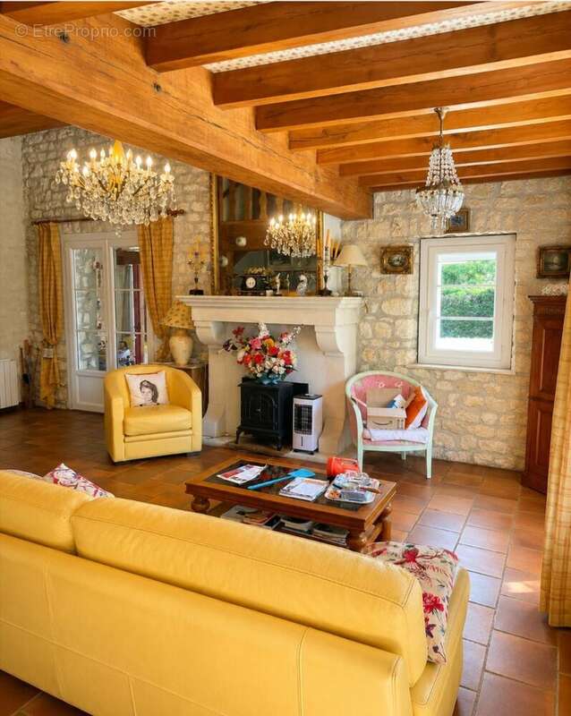Maison 200 m² à Arbanats  - photo 7
