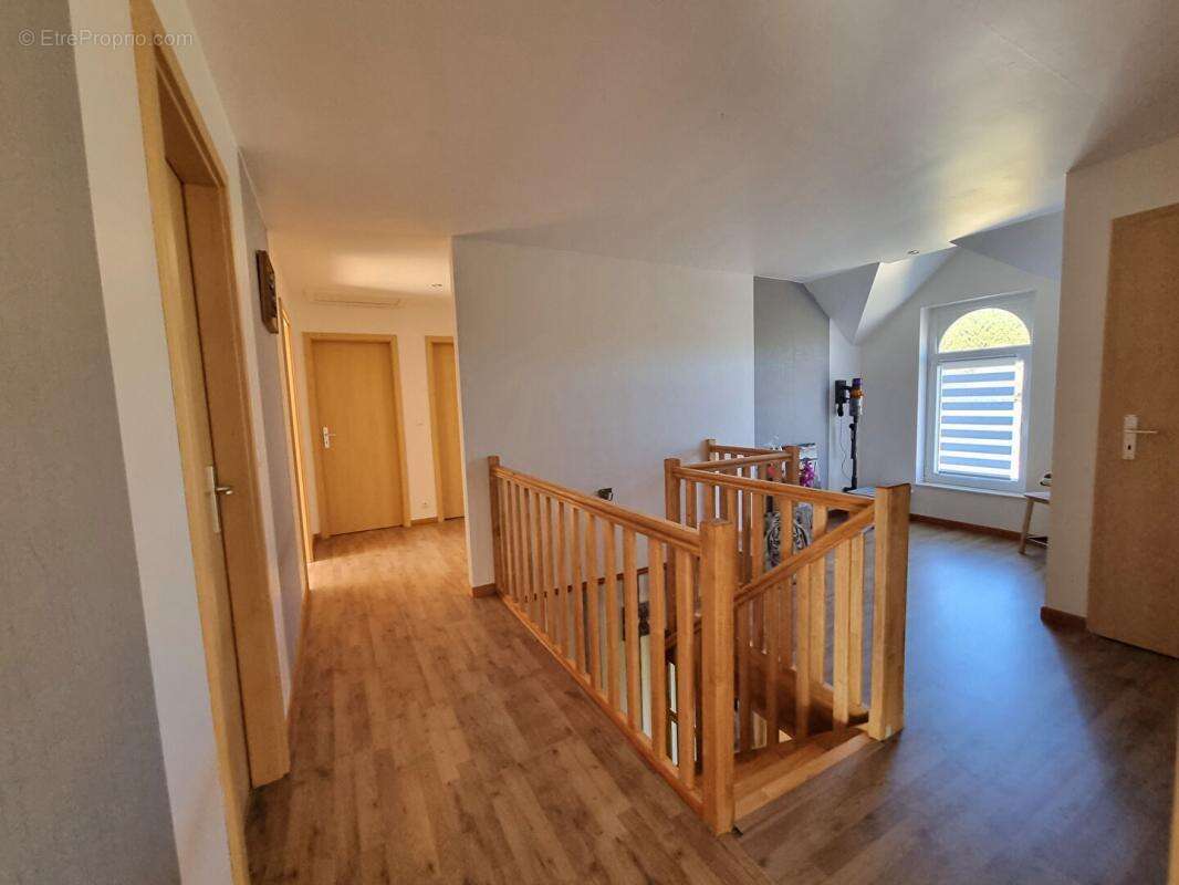 Maison à NEUVILLE-LEZ-BEAULIEU