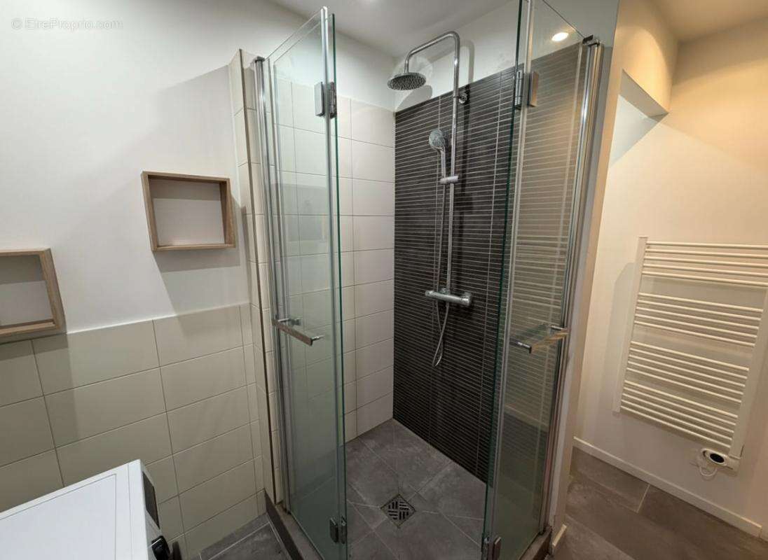 Studio de charme refait à neuf- Faubourg Saint-Antoine-vendu loué- - photo 7