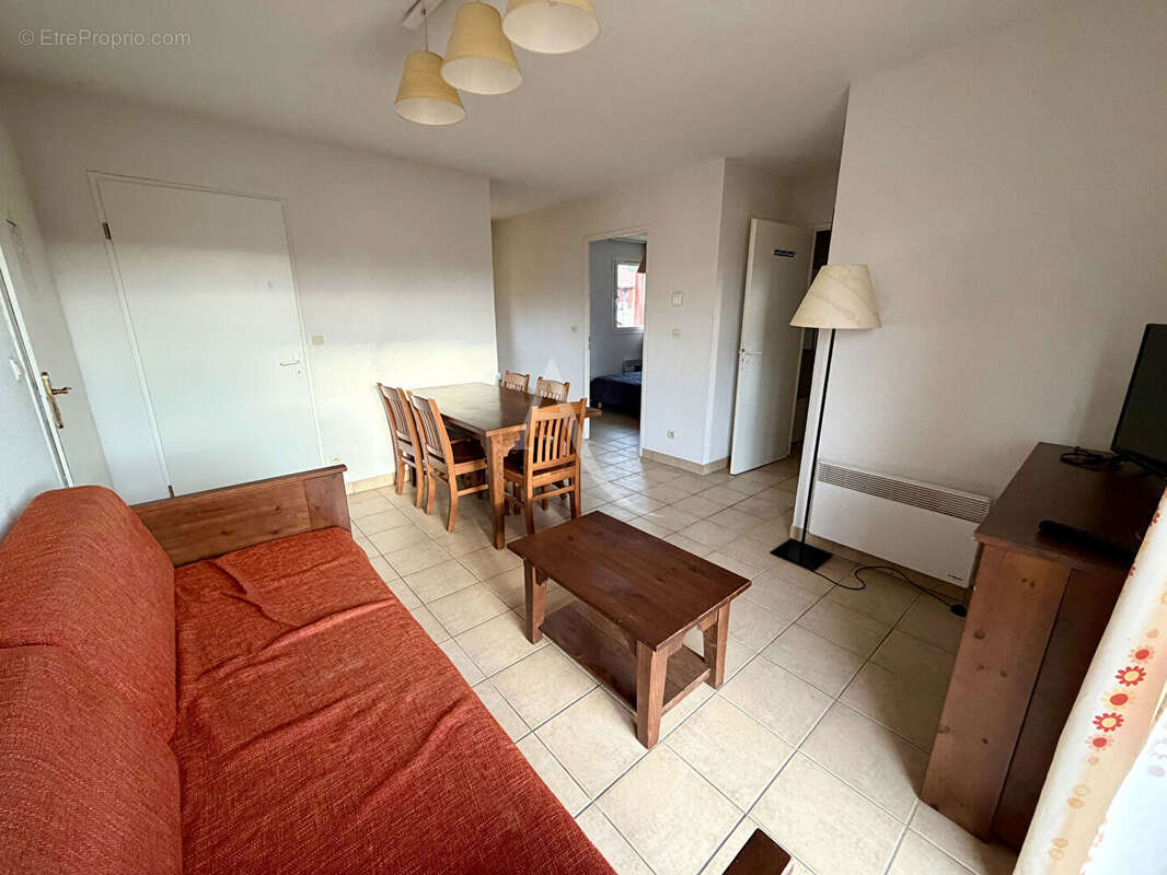 Bel appartement T3 situé dans résidence sécurisée avec piscine proche centre Prayssac - photo 4