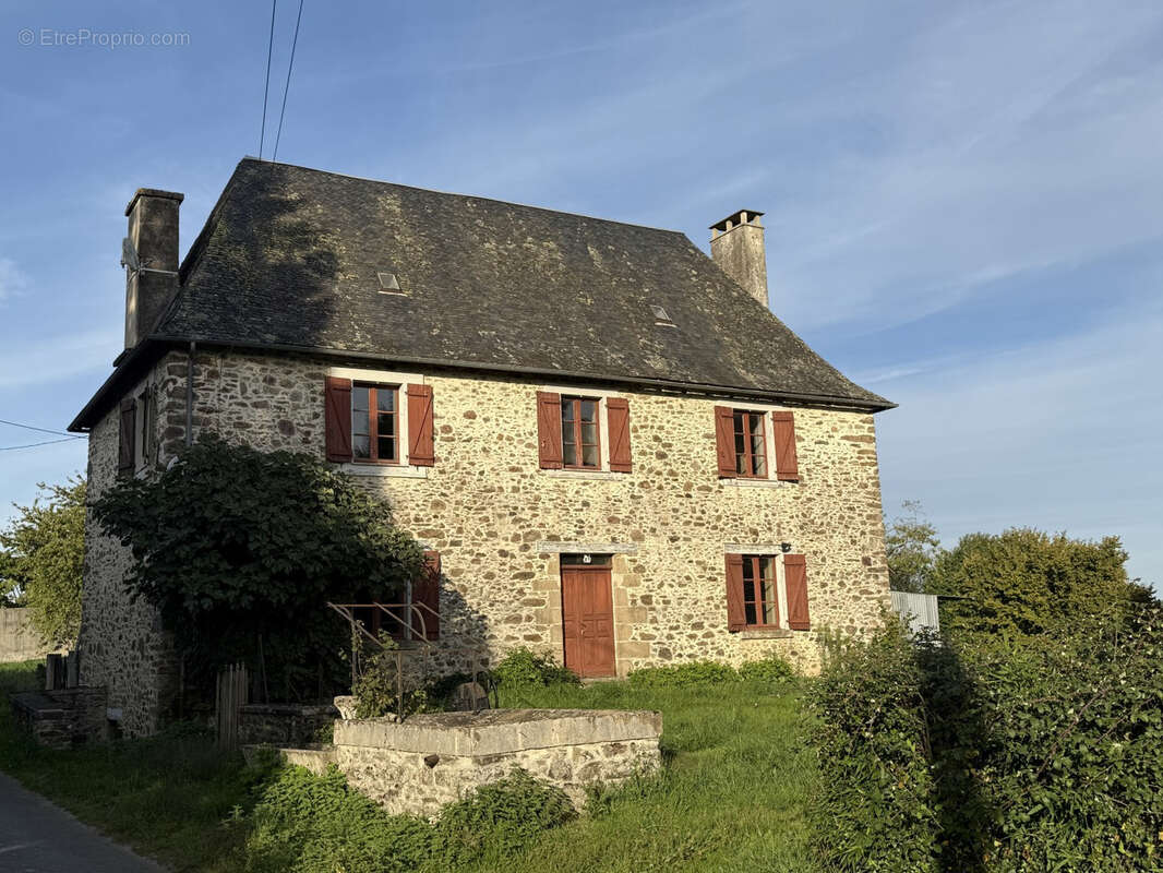 Maison à PERPEZAC-LE-NOIR