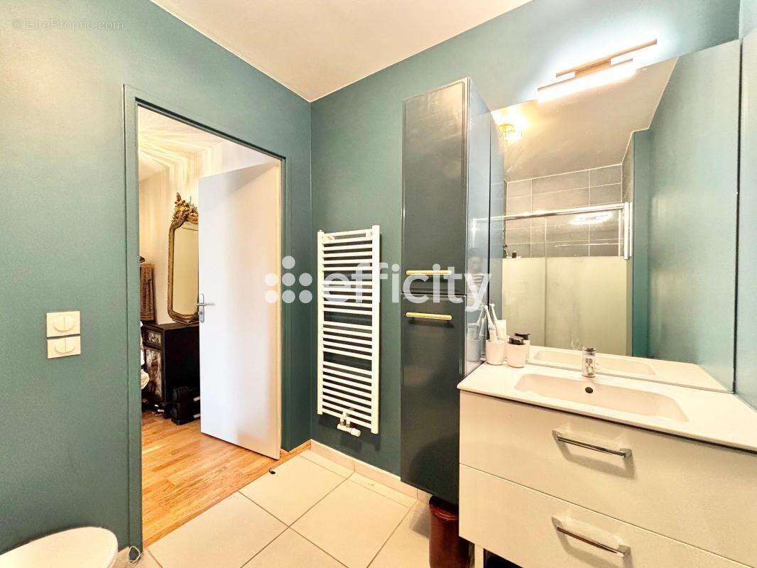 Appartement à ASNIERES-SUR-SEINE