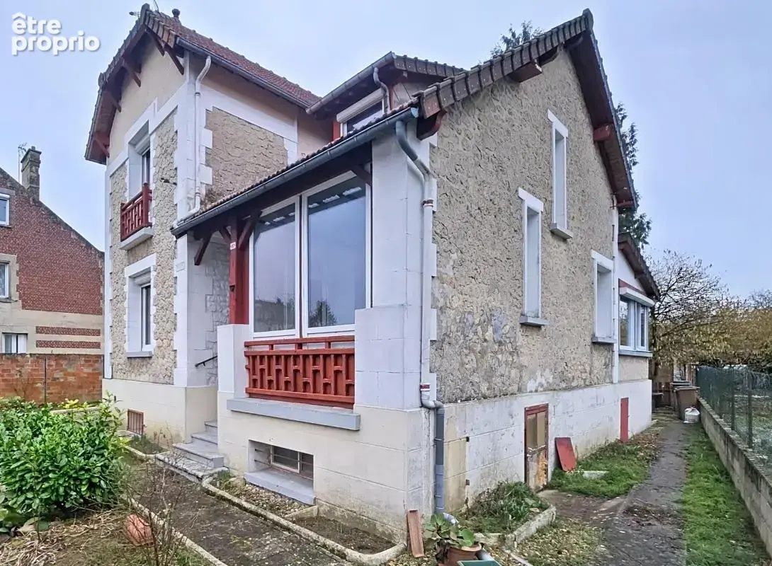 Maison à ANIZY-LE-CHATEAU