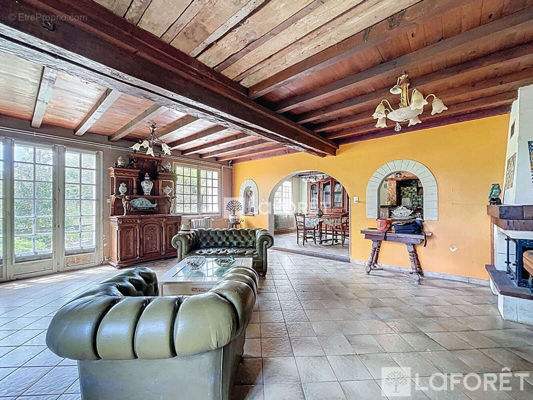 Maison à SAINTE-ANNE-SUR-GERVONDE