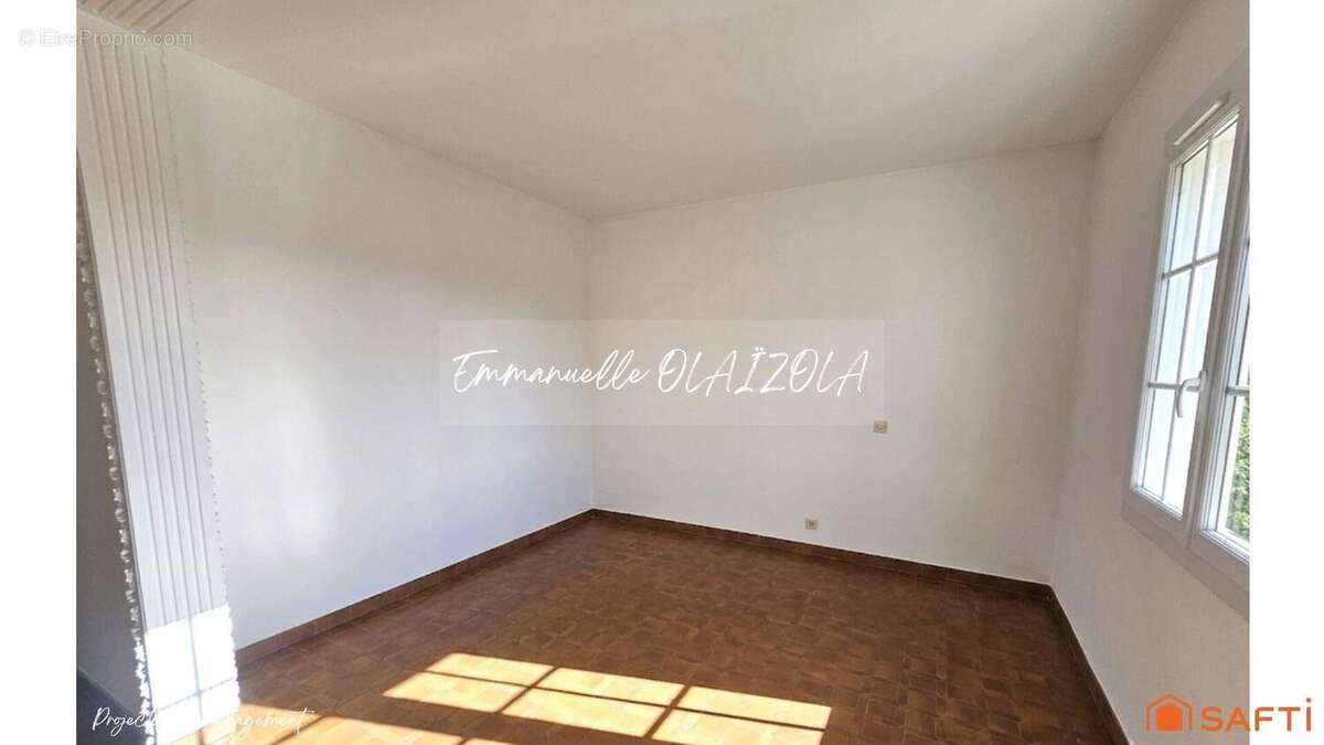 Maison 162 m² à Saint-Arnoult-En-Yvelines  - photo 8