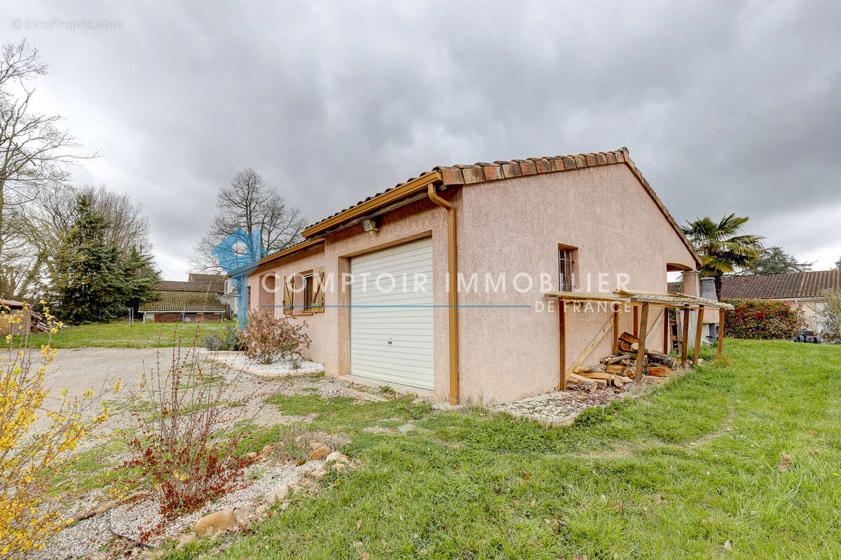 Maison à LAVAUR