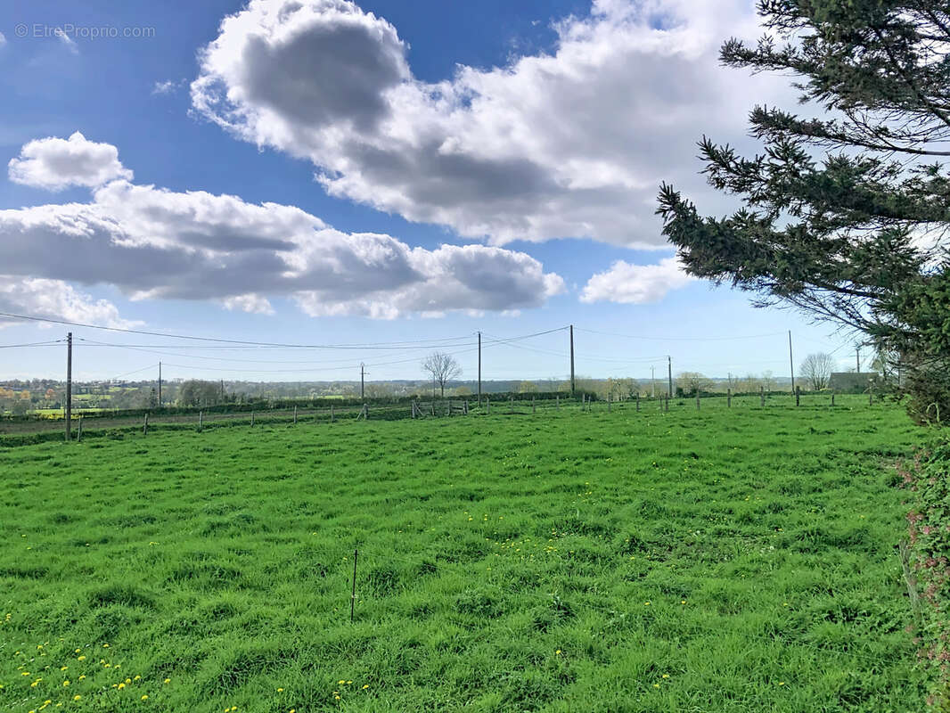 Maison à SAINT-DENIS-LE-VETU