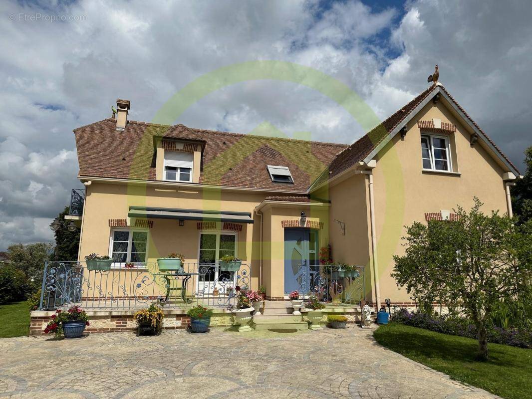 Maison à BEAUVAIS