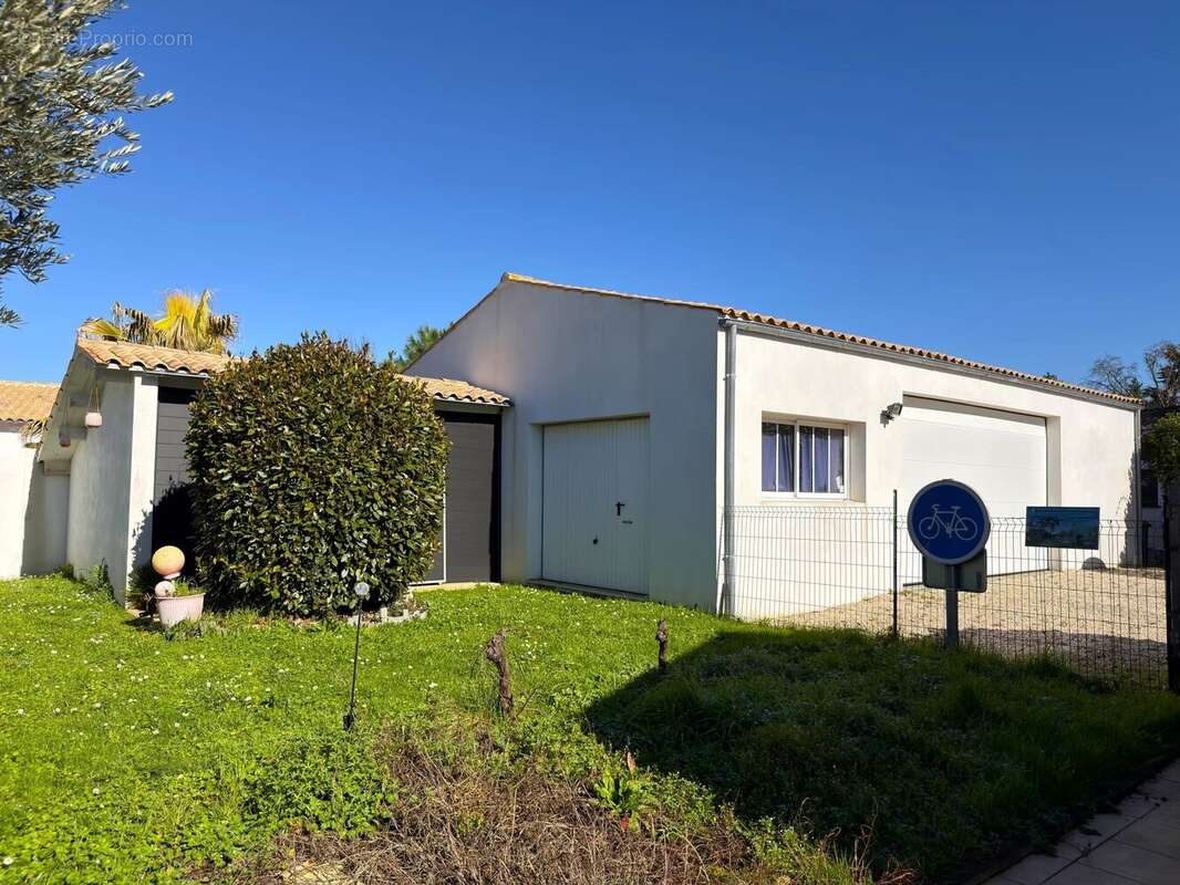 Maison à DOMPIERRE-SUR-MER