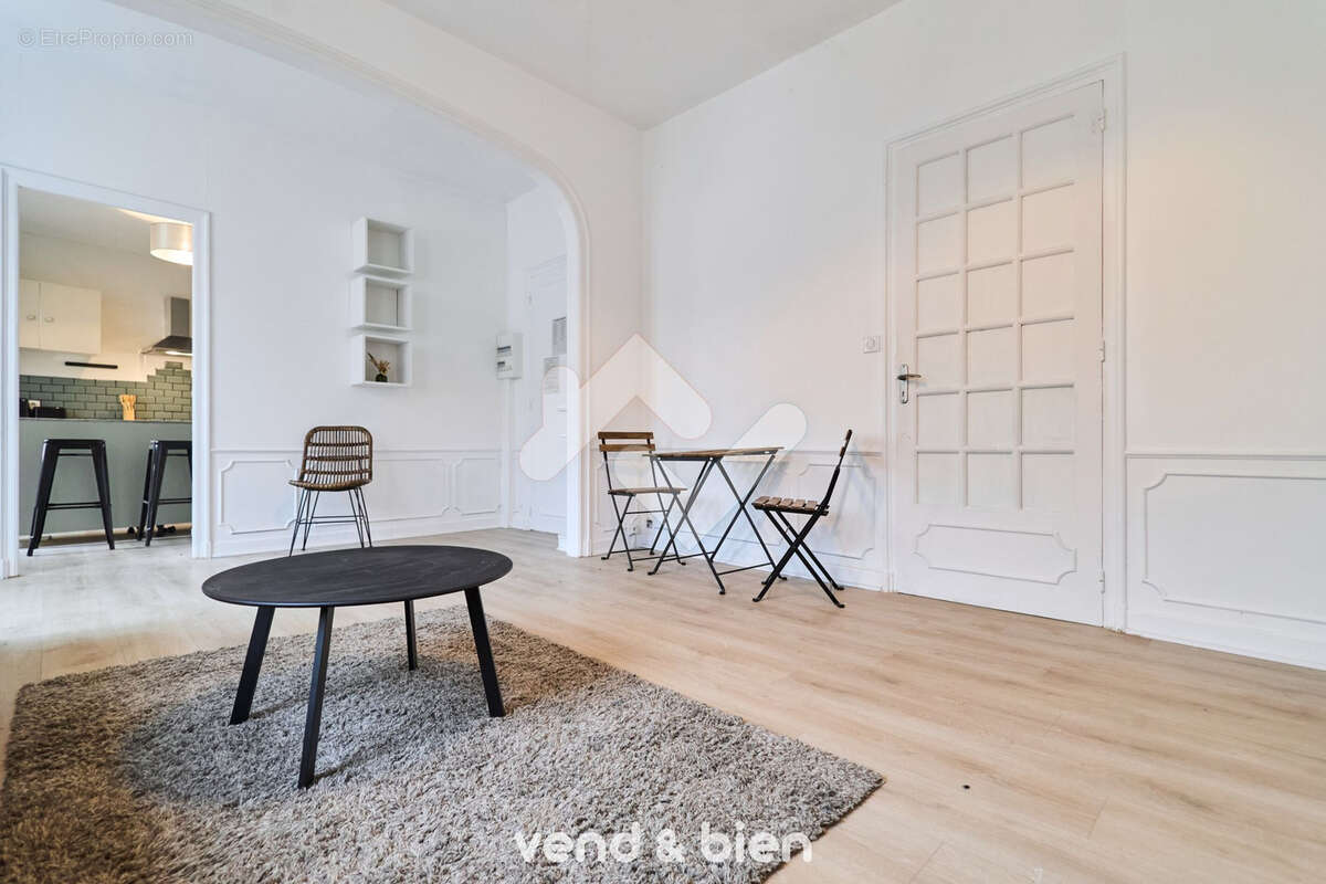 Appartement à MAGENTA