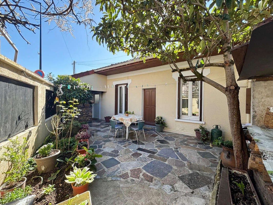 Maison à CHAMPIGNY-SUR-MARNE