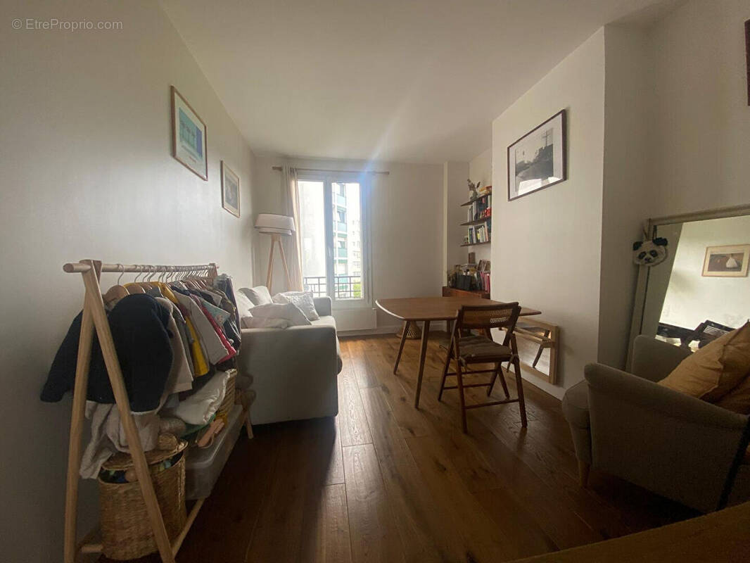 Appartement à PARIS-19E