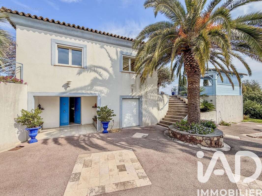 Photo 4 - Maison à FREJUS