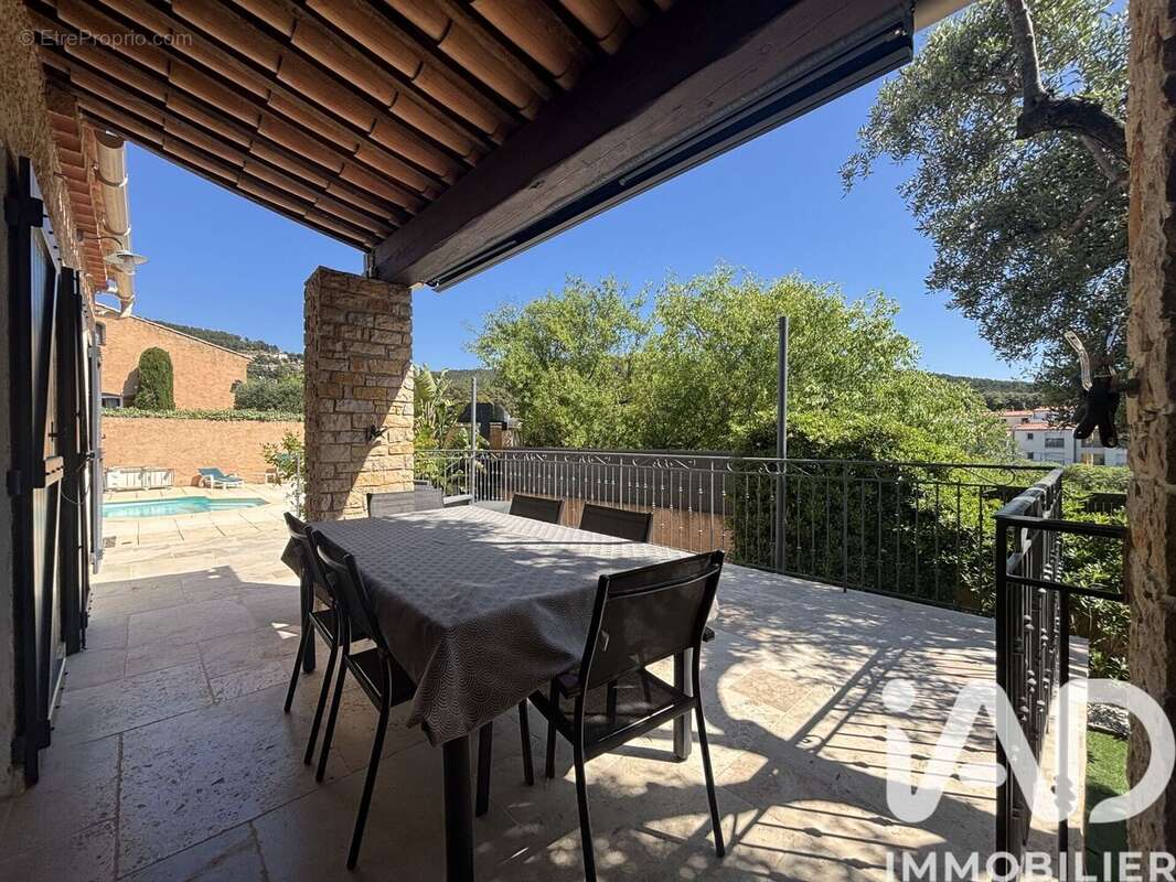 Photo 2 - Maison à CEYRESTE
