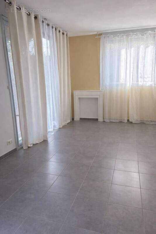 Maison à CASTELGINEST