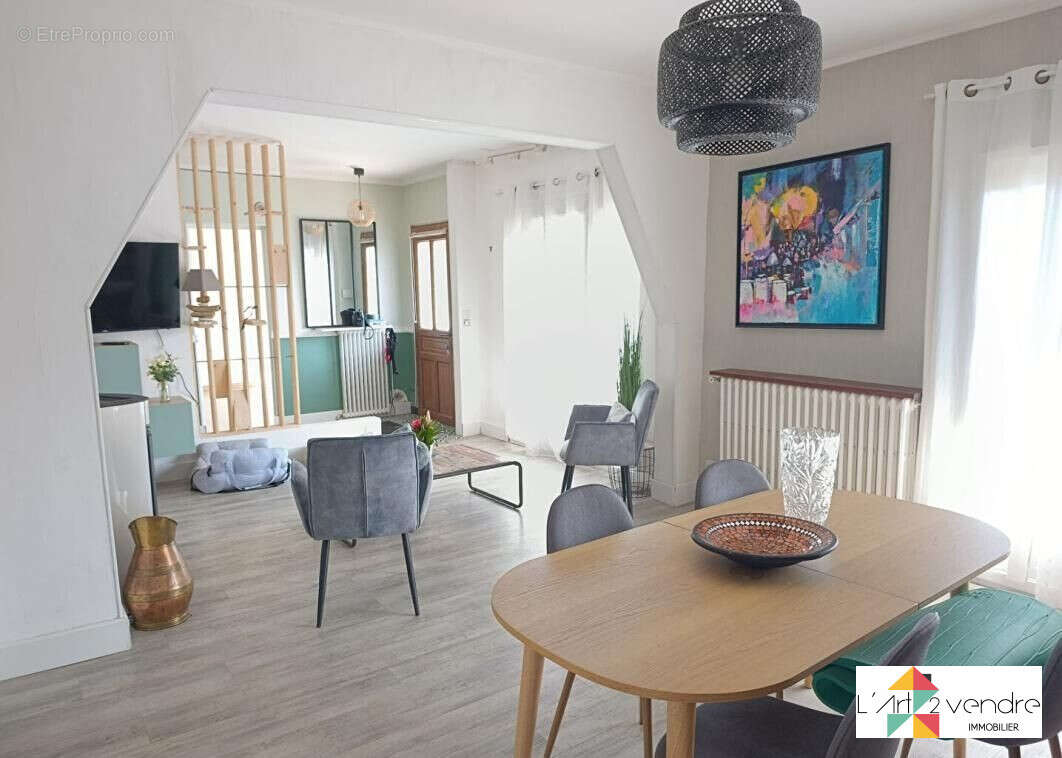 Maison à DAMMARIE-LES-LYS