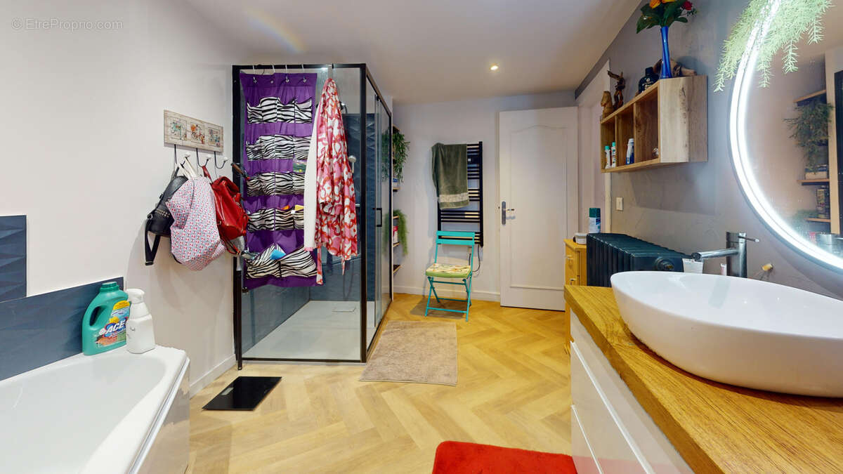 Maison à UXEGNEY