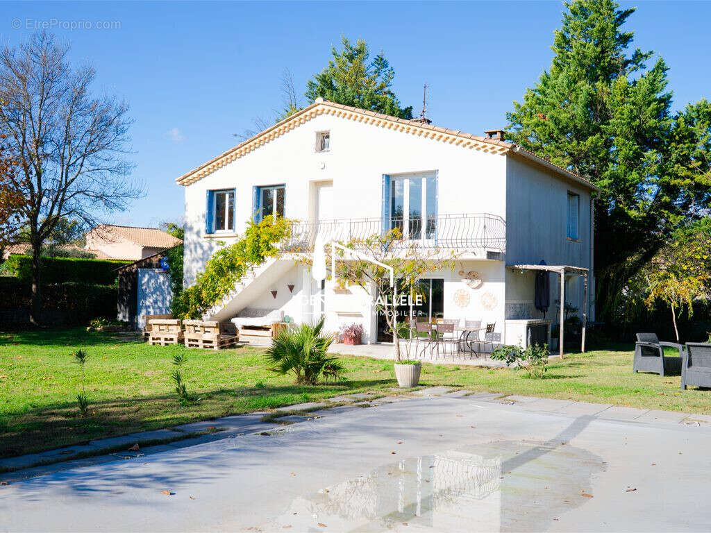 Maison à VEDENE