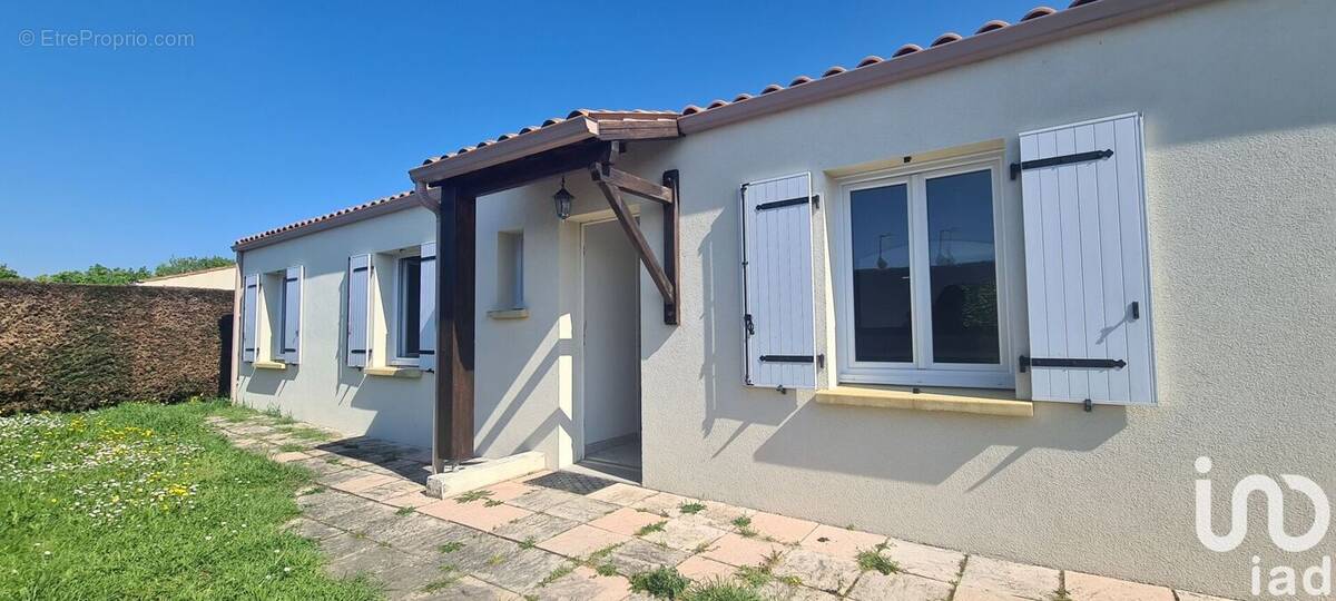 Photo 1 - Maison à SAINT-JEAN-DE-LIVERSAY