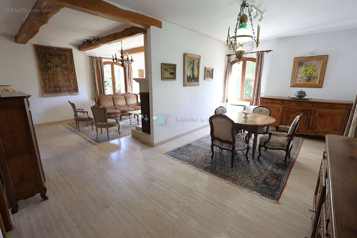 Maison à PEYMEINADE