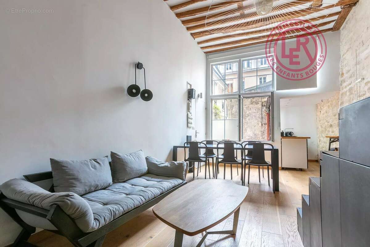 Appartement à PARIS-10E