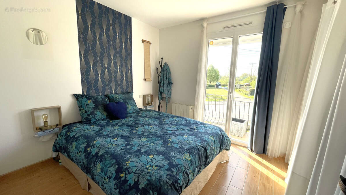 Maison à SAINT-CLEMENT-DE-LA-PLACE