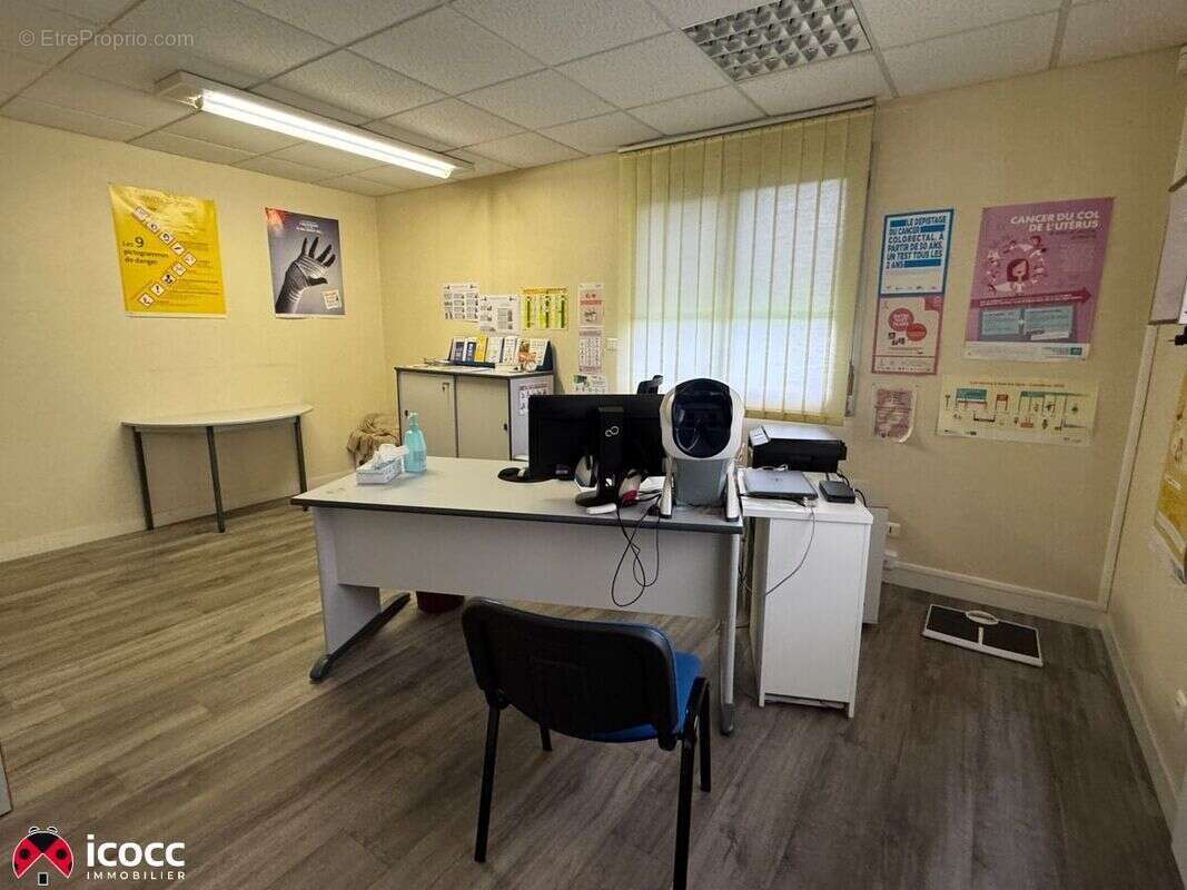 Commerce 320 m² à Fontenay-Le-Comte  - photo 3