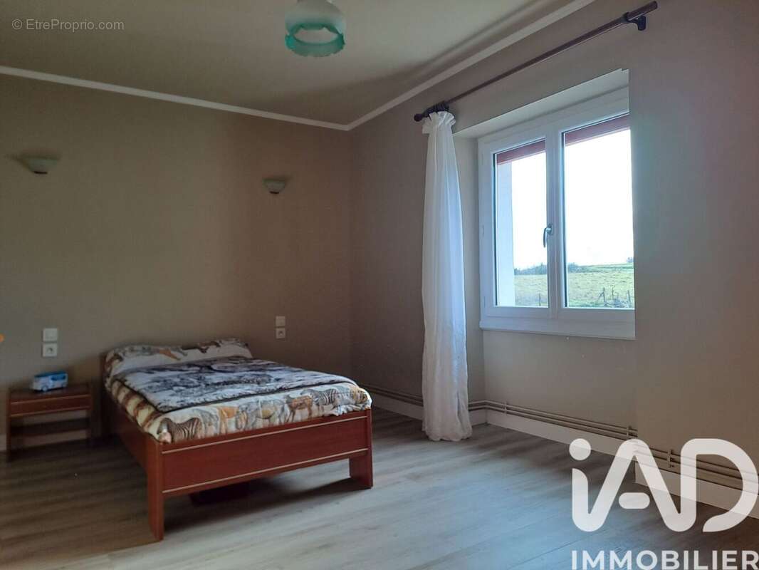 Photo 8 - Maison à MONTRELAIS