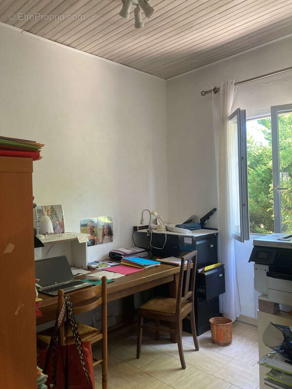 Entre Limoux et Carcassonne, 2 villas jumelées sur terrain avec piscine, double garage, terrasses, atelier. - photo 28