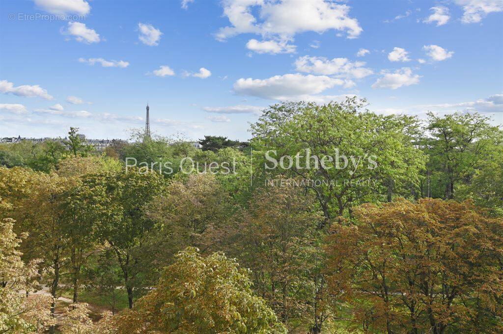 Appartement à NEUILLY-SUR-SEINE