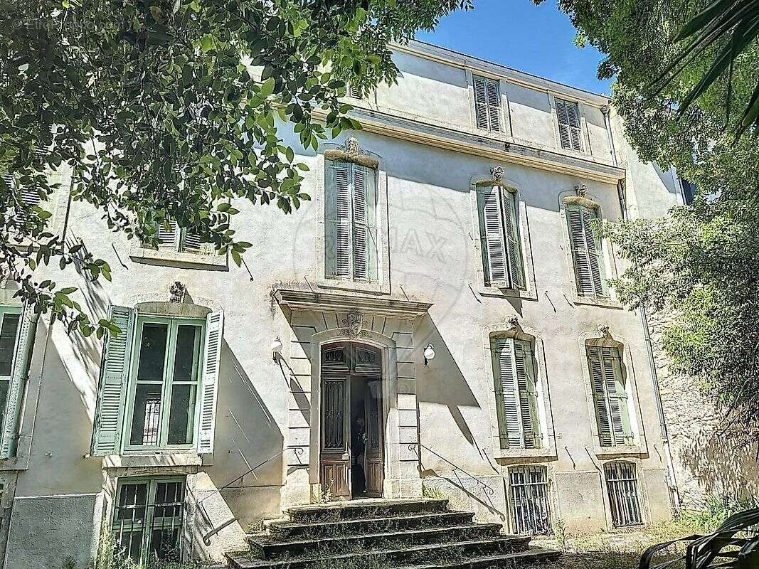Autre à NIMES