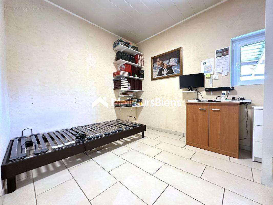 Maison de 1971  avec extension de 2010 avec entrée indépendante - photo 12
