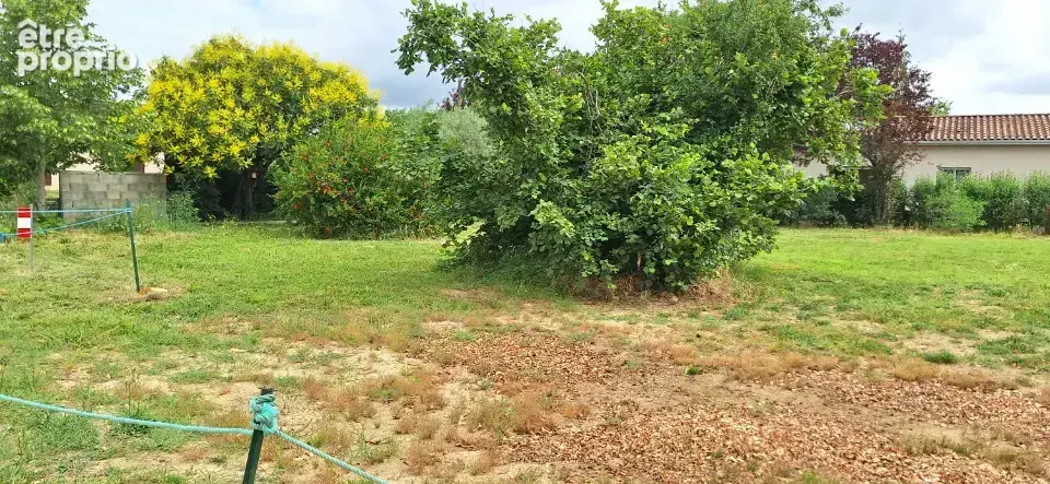 Photo Terrain à Thil au prix de 88 000€