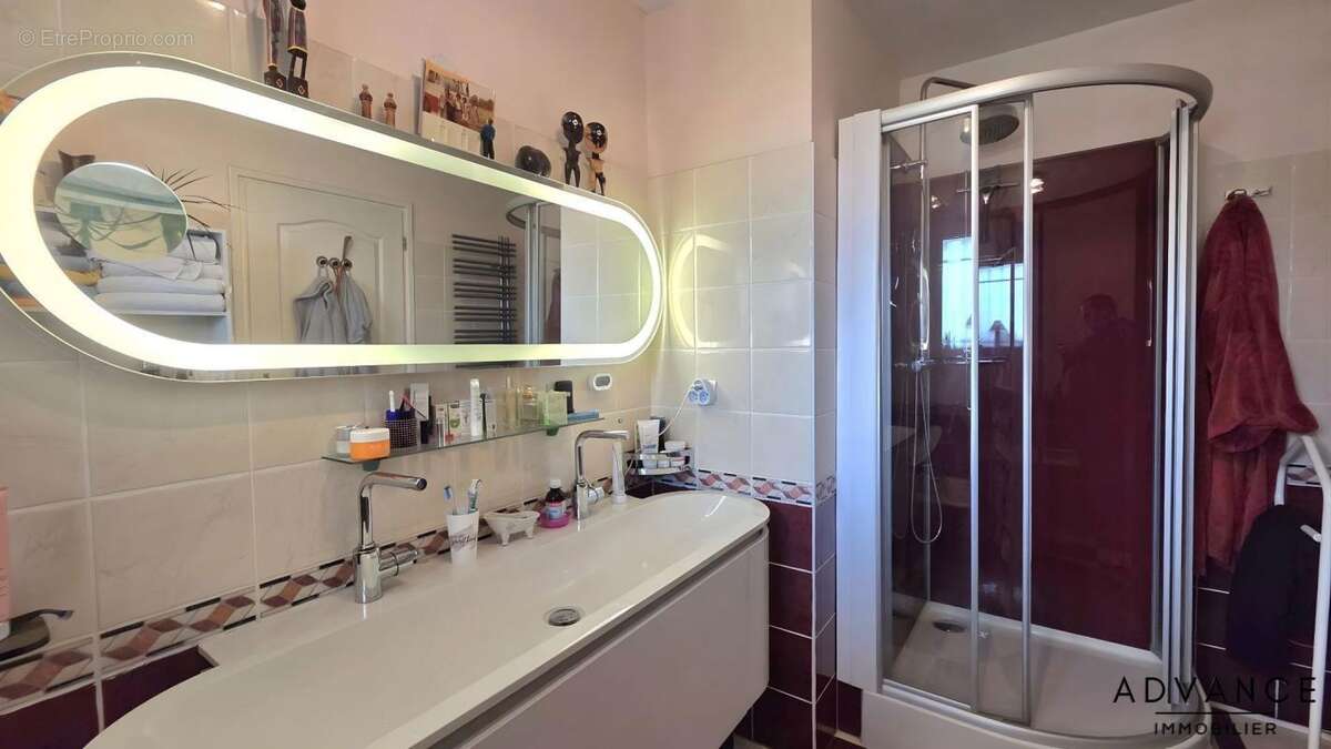 Maison à LA SALVETAT-SAINT-GILLES