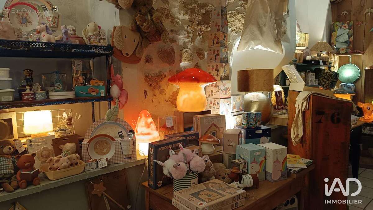 Photo 9 - Commerce à MEZE