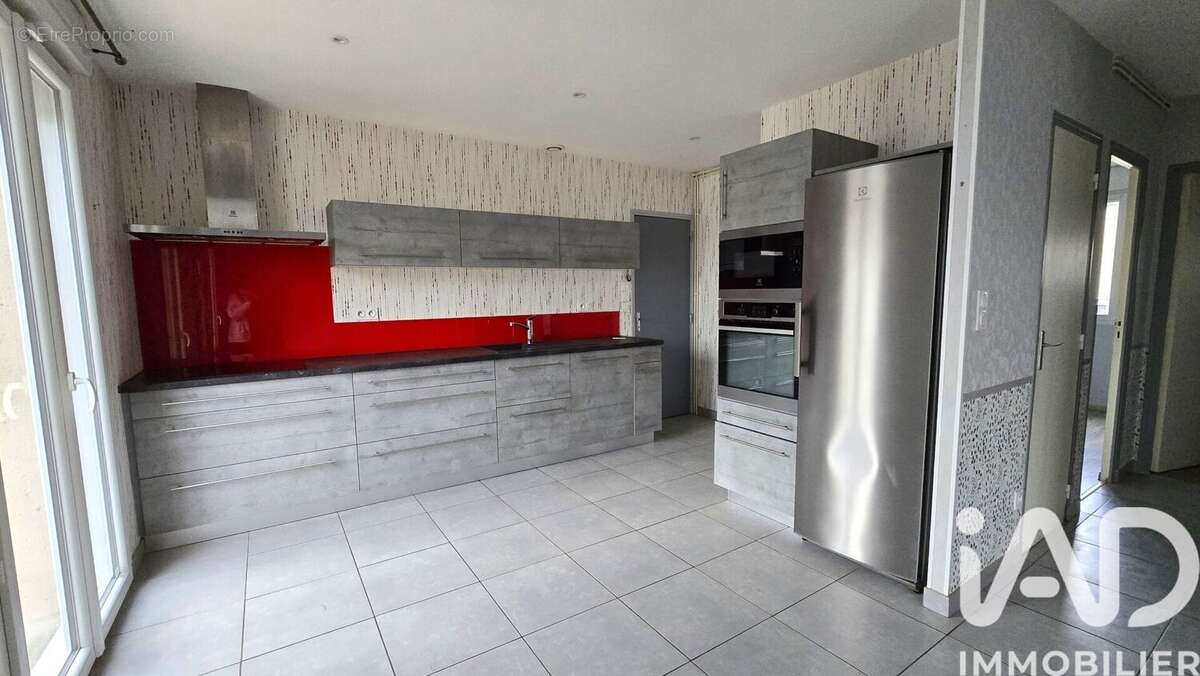 Photo 2 - Maison à LIVRE-SUR-CHANGEON