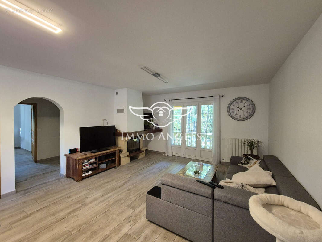 Maison à RIBAUTE-LES-TAVERNES