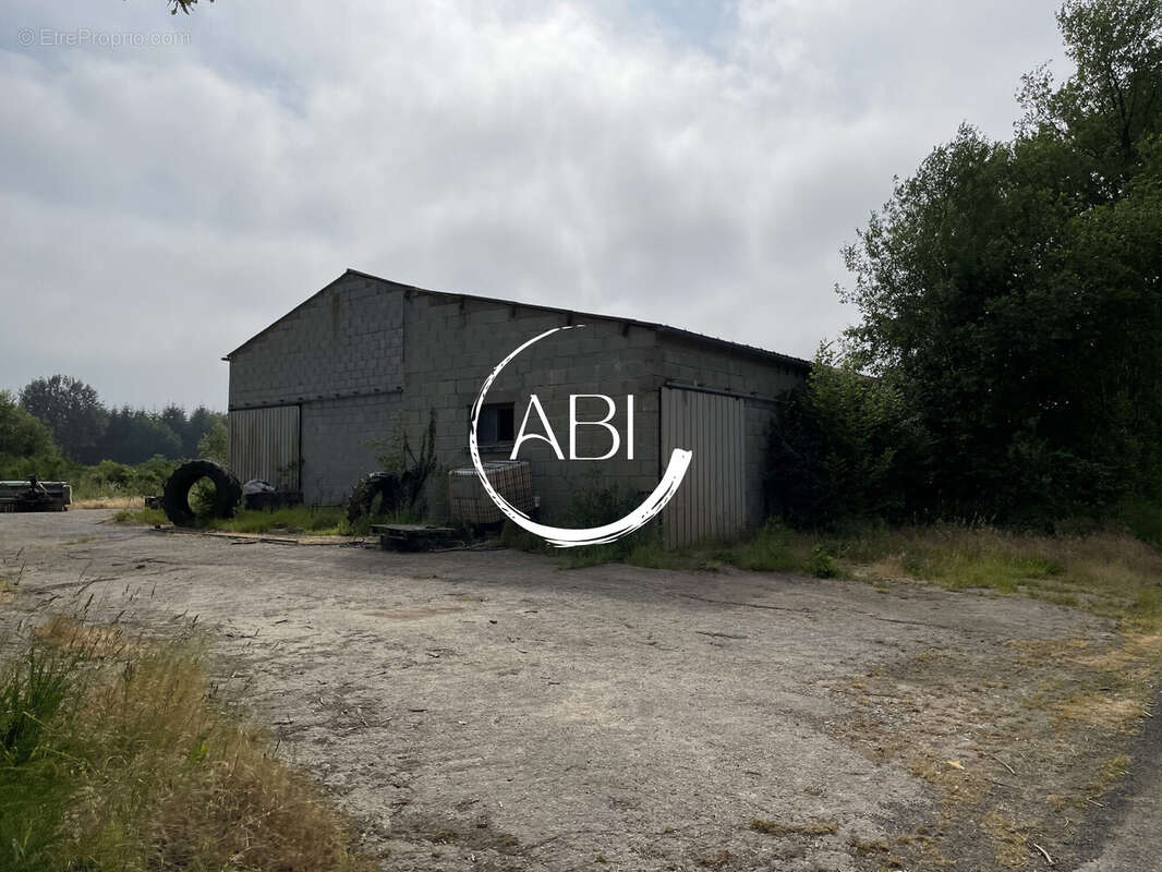 Maison à JOUE-DU-BOIS