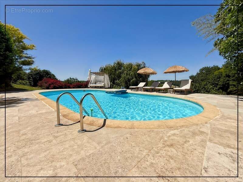 Maison de caractère + piscine + vue panoramique + dépendances – potentiel gîte – Tarn-et-Garonne (82) - photo 2