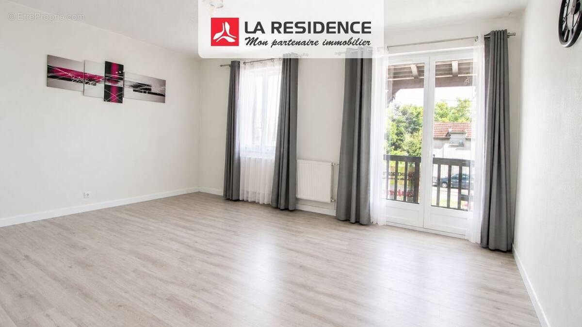 Appartement à VILLEPREUX