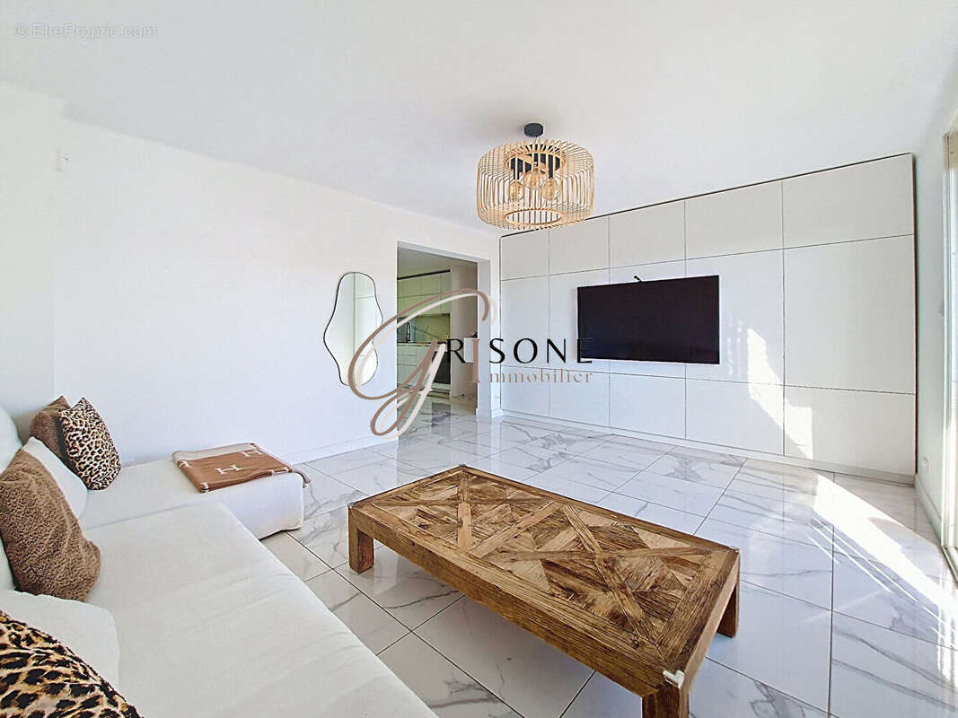 Appartement à SIX-FOURS-LES-PLAGES