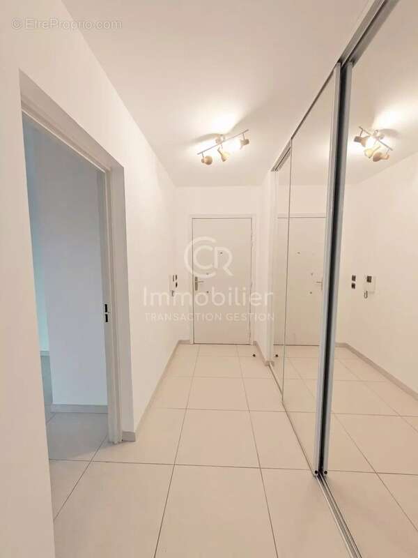 Dernier etage t3 70 m² - residence 2013 - plages 300m - photo 12