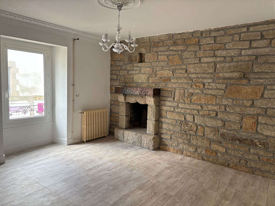 Appartement à LOCMINE