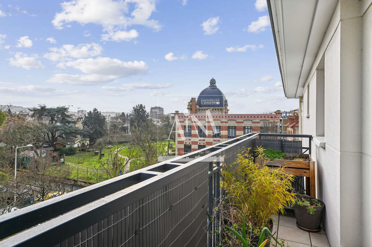 Appartement à NANTERRE