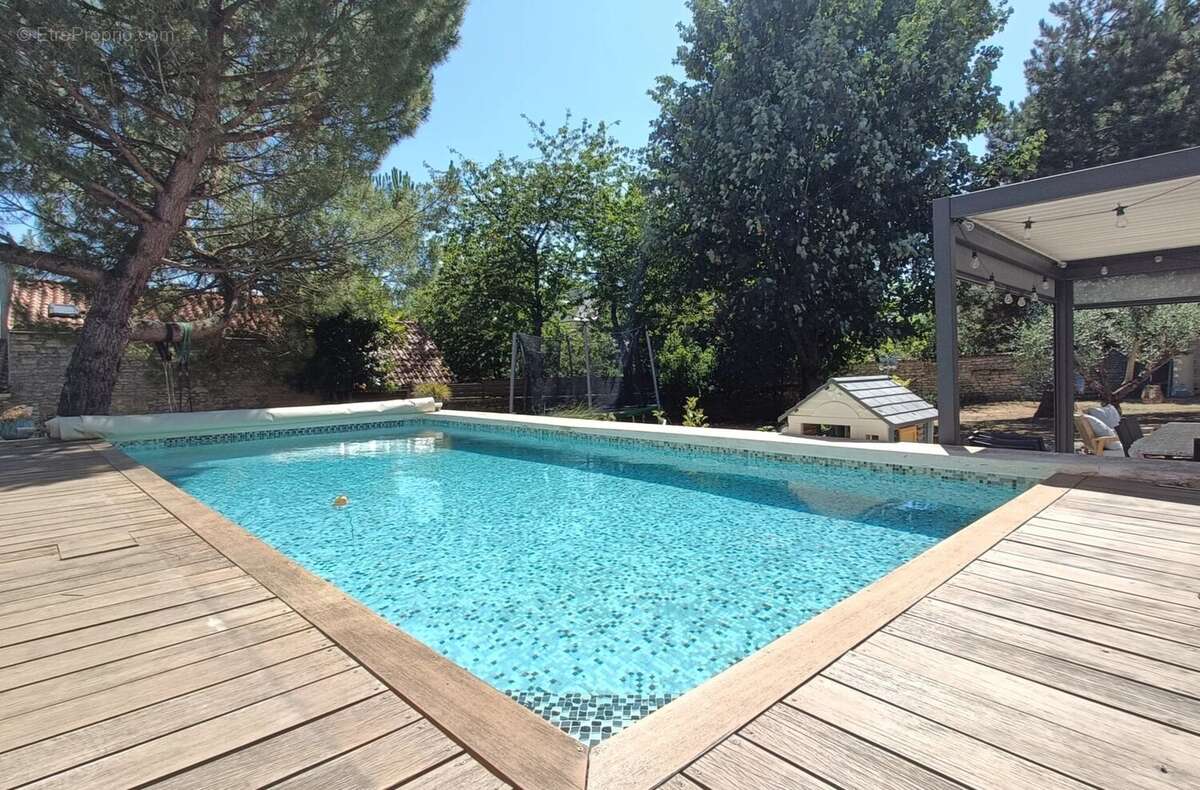 Maison à VOUZAILLES