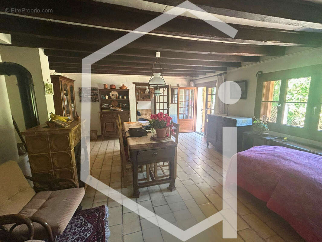 Maison à MORNAY-SUR-ALLIER