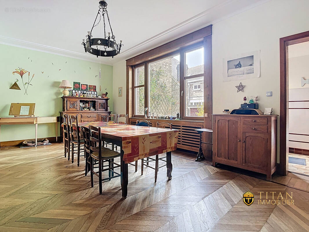  Grande maison de caractère à Dunkerque (59140) - Titan Immobilier - Maison à DUNKERQUE
