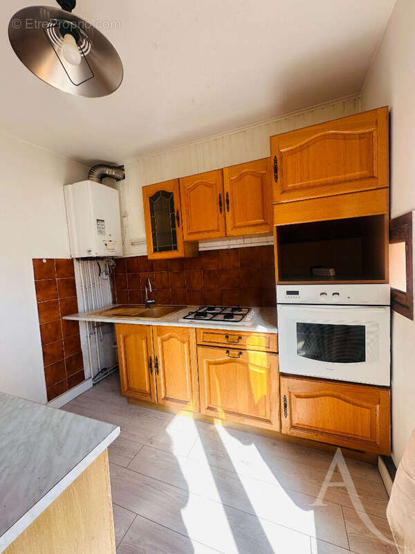 Appartement 3 pièces 46 m2 Premier achat ou investissement locatif au 10 avenue de la République à Seyssinet - photo 7